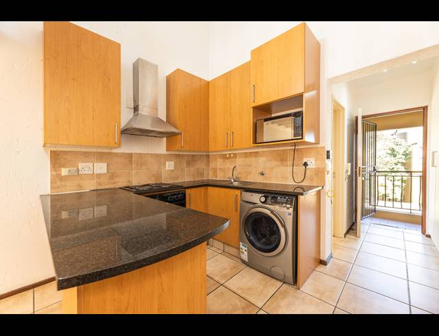 1 BEDROOM APARTMENT FOR SALE IN LONEHILL